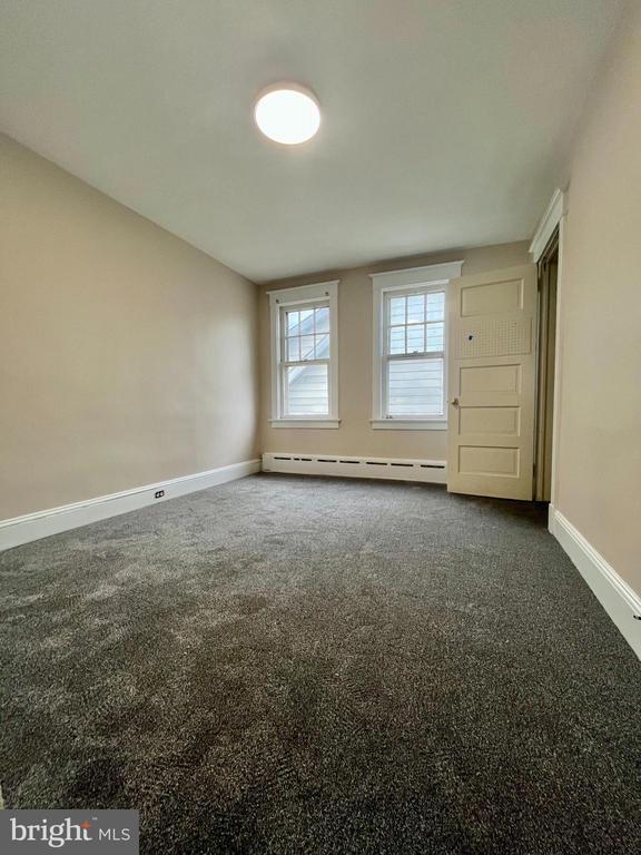 Building Photo - 1549 Brunswick Ave