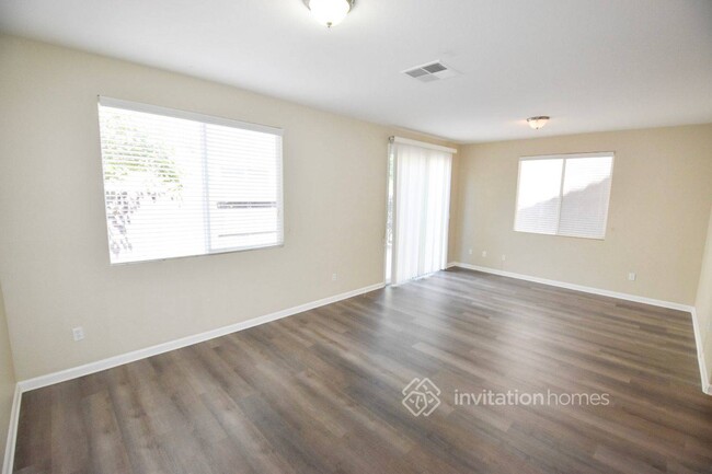 Foto del edificio - 2488 Gooseberry Cir