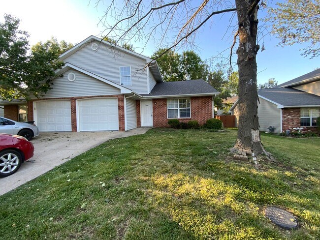 Foto del edificio - 3569-3571 Prescott Dr