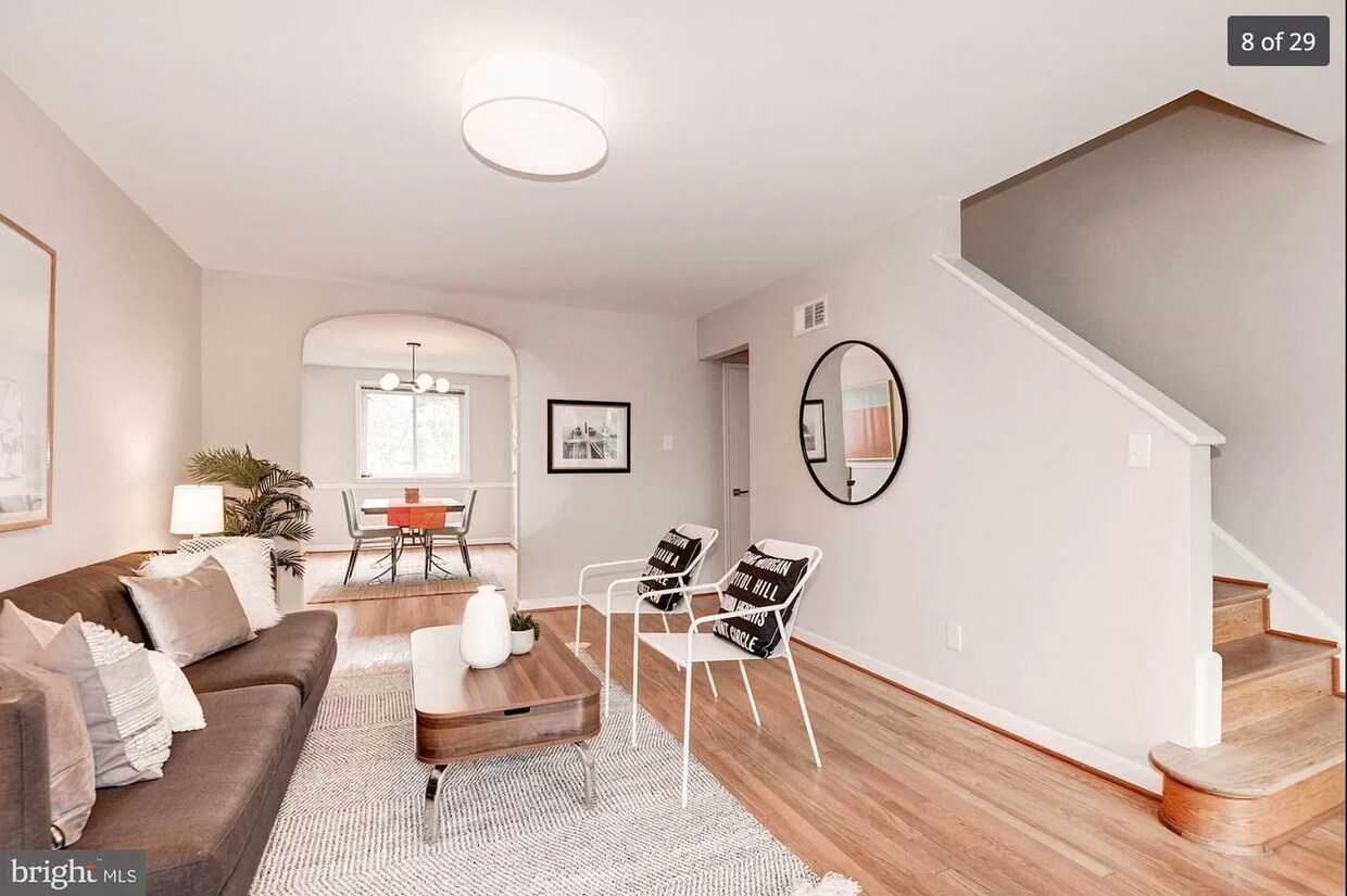 Foto principal - 2210 16th St NE