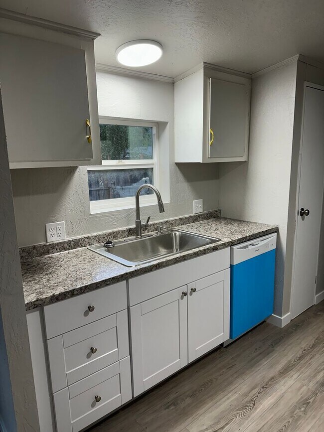 Foto del edificio - 3-bedroom 2 bath House