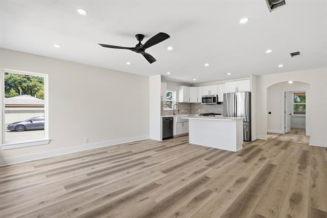 Foto del edificio - 621 Truman St