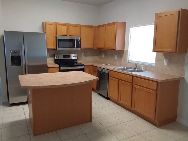 Building Photo - 83 Bruning Ln