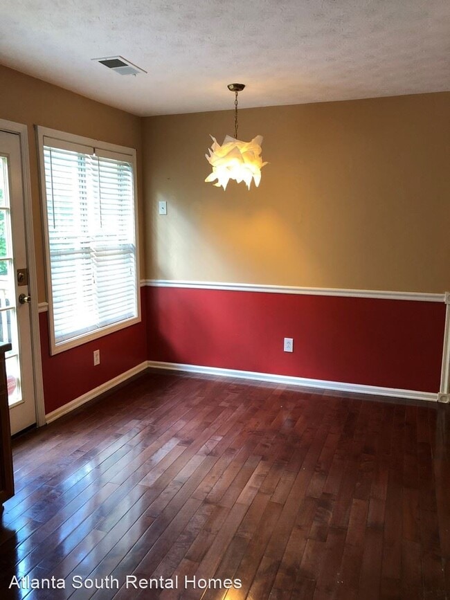 Building Photo - 4 br, 3 bath House - 130 Orchard View