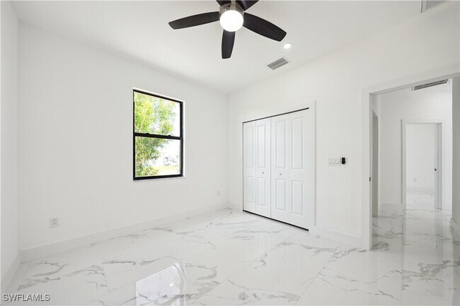 Foto del edificio - 4309 NW 38th Ave