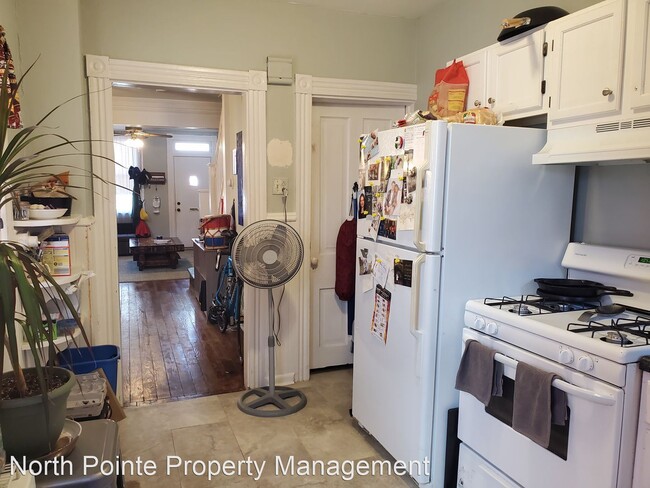 Building Photo - 2 br, 1 bath House - 620 E. Marion St.