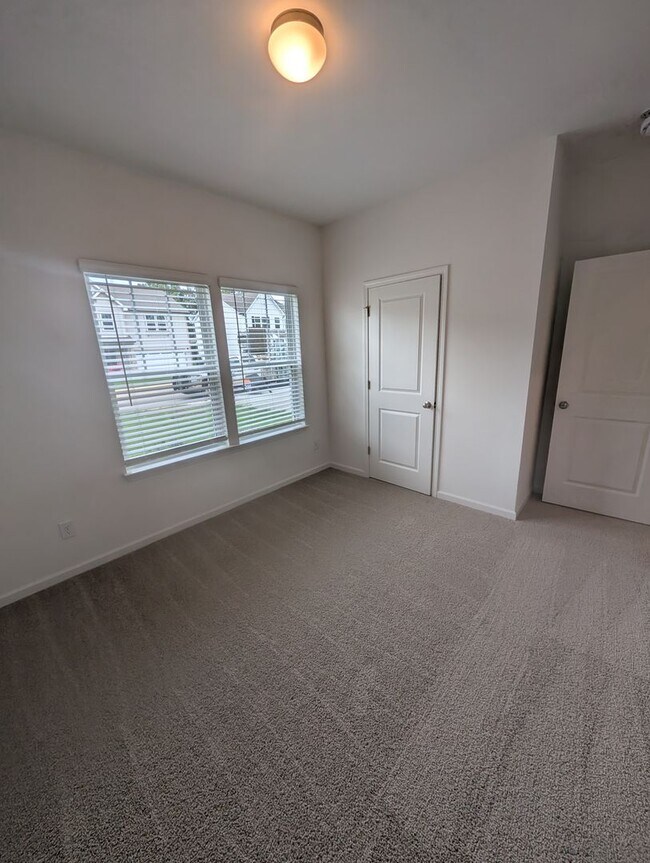 Foto del edificio - BRAND NEW 3 Bedroom Home - Stonebridge Fai...