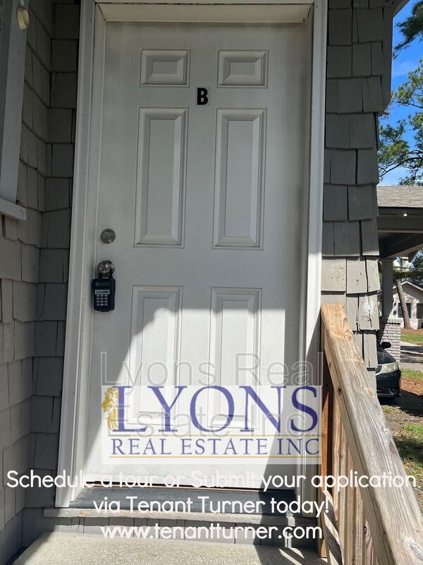 Building Photo - 205 E College St