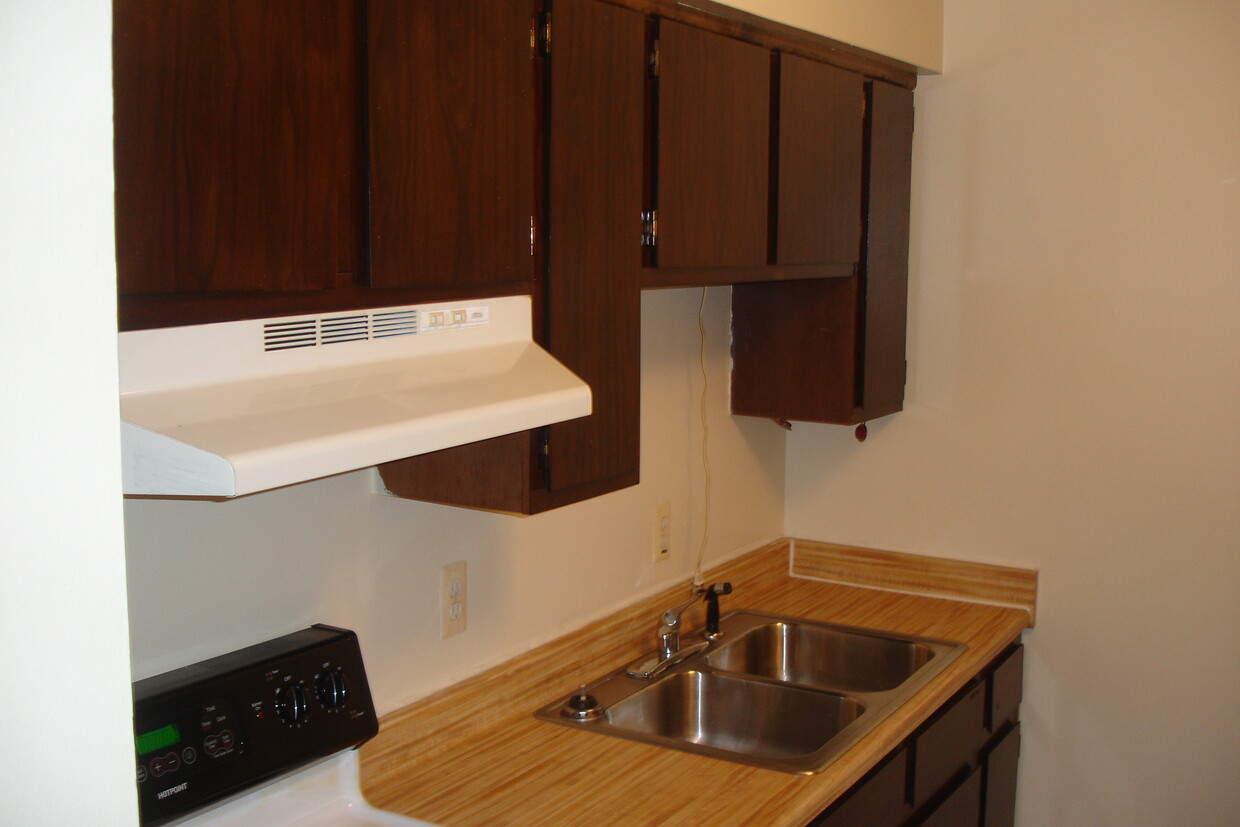 Kitchen - 181 Casemer Rd