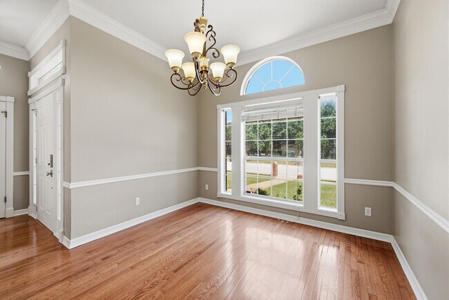 Foto del edificio - 905 Winged Foot Dr