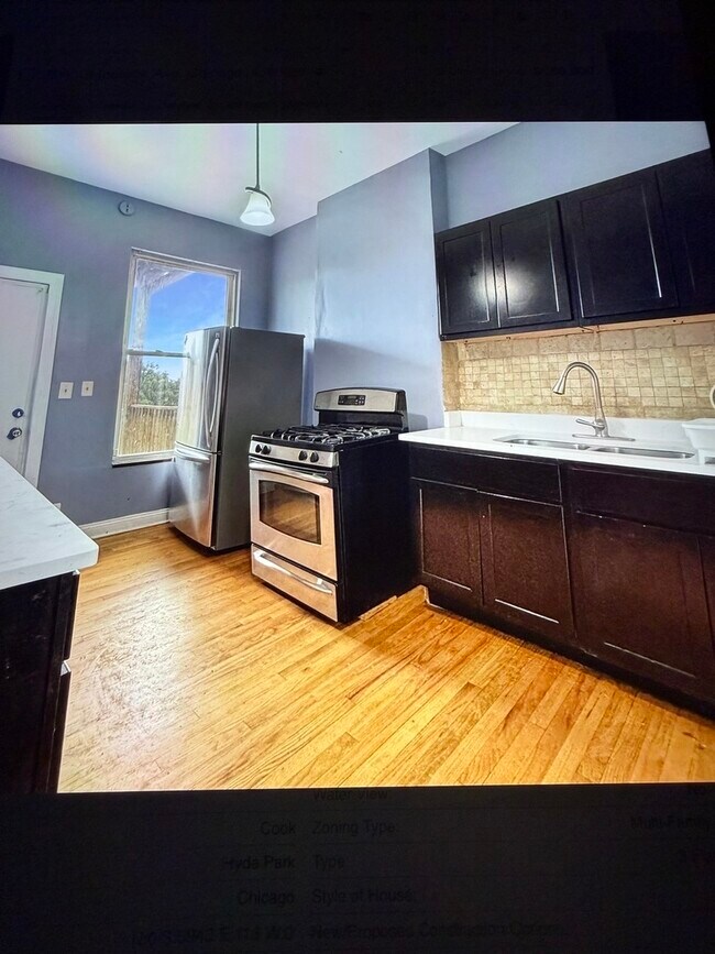 Foto del edificio - 5943 S Indiana Ave