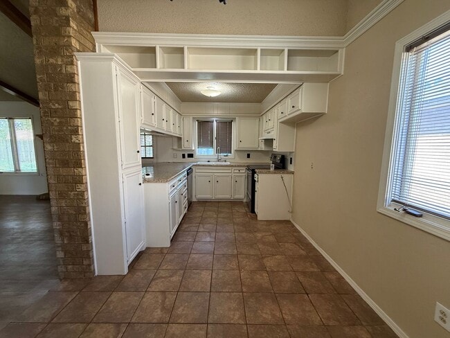 Building Photo - Available now South Central Lubbock