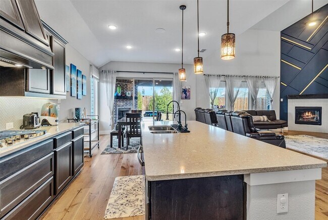 Building Photo - 1600 Cedar Crest Dr