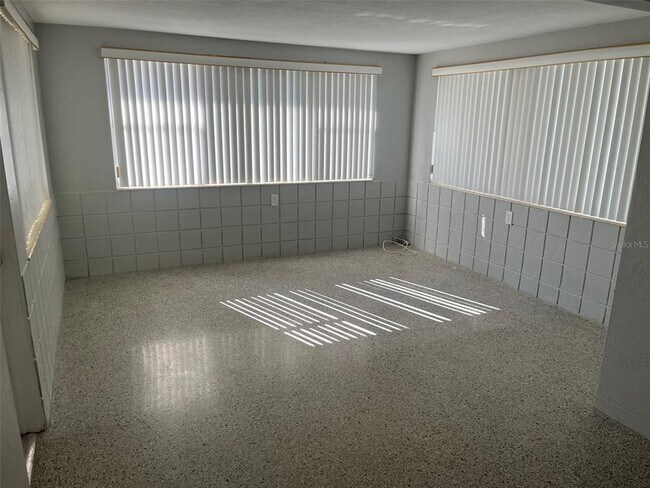 Foto del edificio - 428 90th Ave