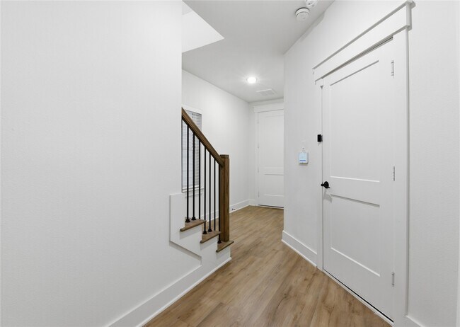 Foto del edificio - 1243 W 23rd St