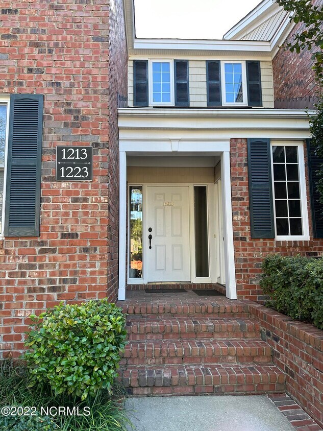1213 Sandmoore Dr, Southern Pines, NC 28387 Condo for Rent in