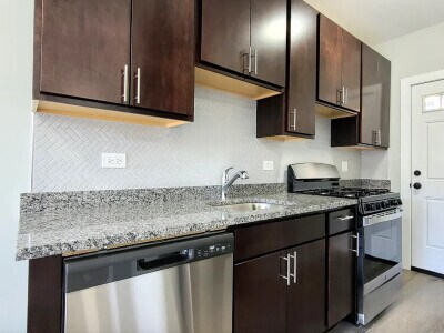 Foto del edificio - 630 W Cornelia Ave