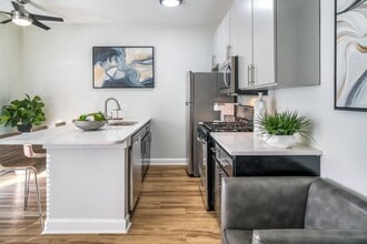 Building Photo - Iris Luxury Apartments