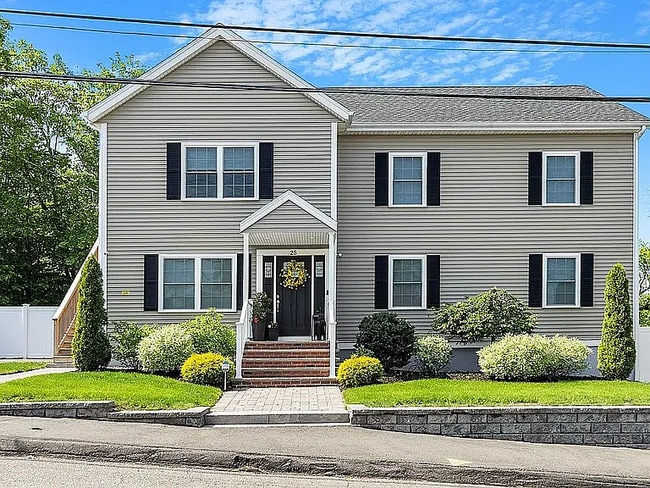 Building Photo - 25 Hopkins St