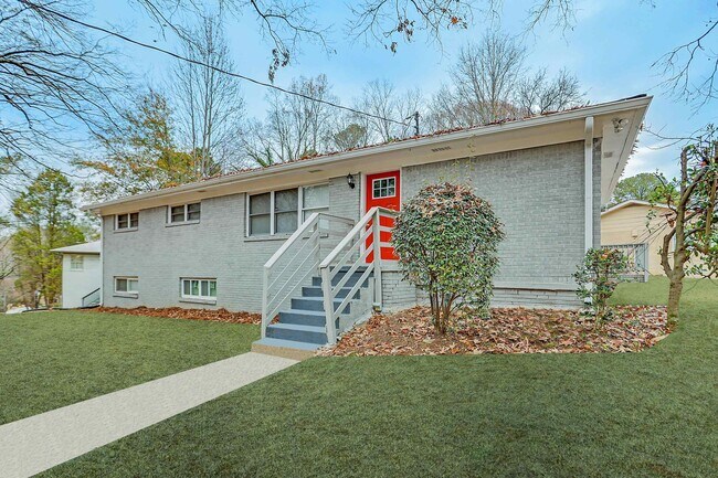 Building Photo - 250 Hermer Cir NW