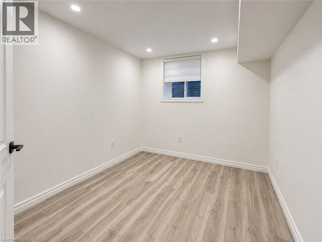 Building Photo - 166 Ladyslipper Dr