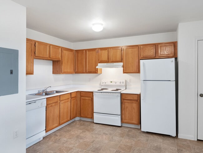 Building Photo - Pershing Pointe