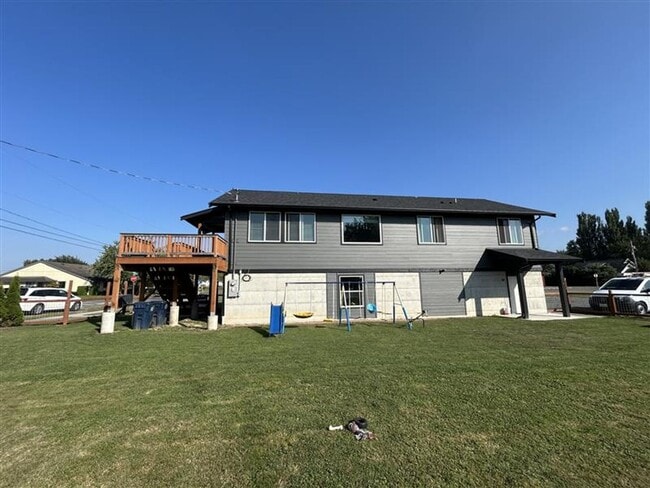 Building Photo - Great 3-bedroom, 2 bath home in Sumas, WA