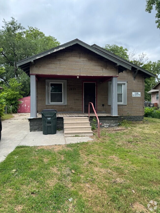 Building Photo - 1937 N Fairview Ave