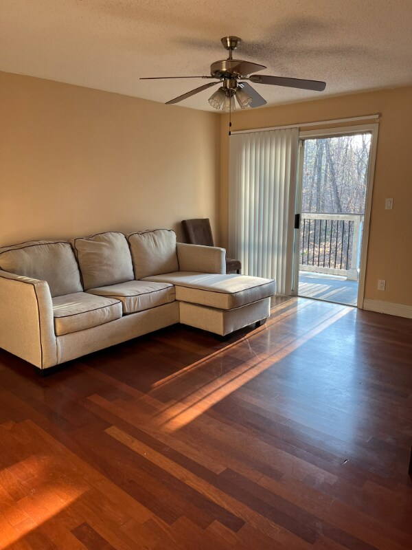 Foto del edificio - 7206 Santa Fe Pkwy