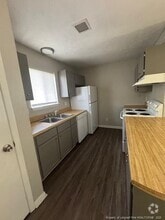 Building Photo - 827 Applewood Ln