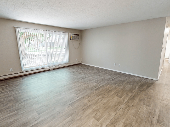 Sleek Hardwood-Style Flooring - THE LEGACY