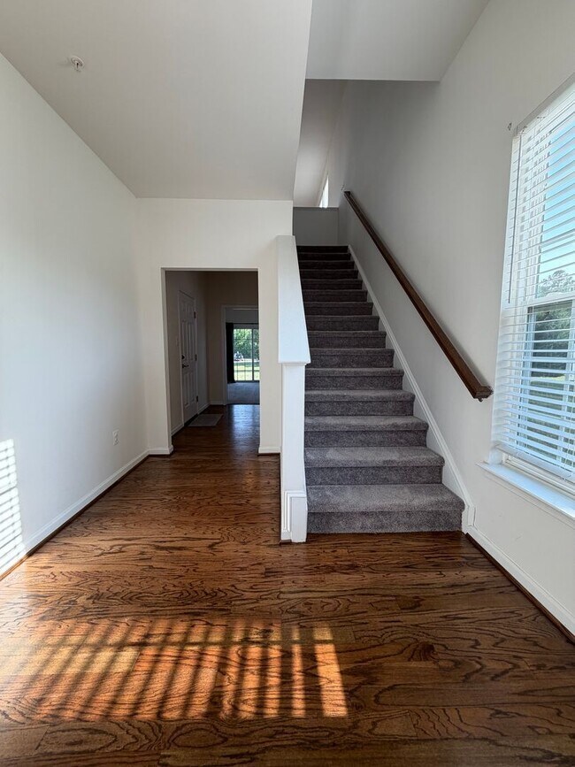 Foto del edificio - 43561 Marguerite Way