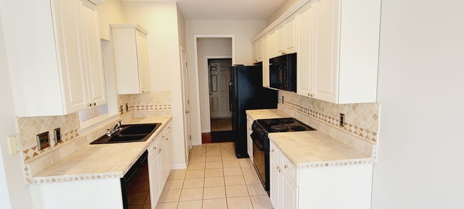 Building Photo - 332 Old Cahaba Trail
