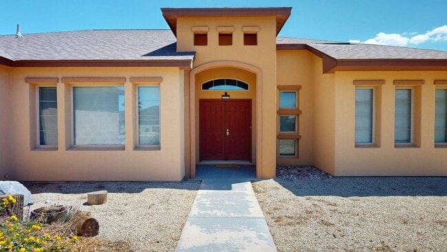 Building Photo - 825 Shiprock