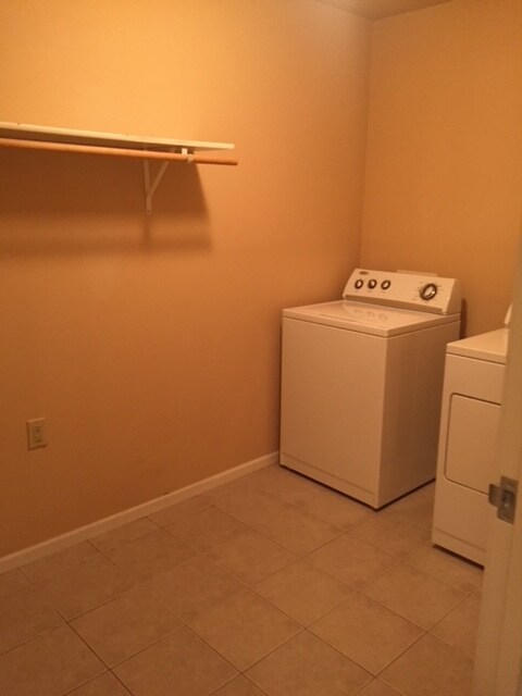 Building Photo - 202 Stone Creek Dr
