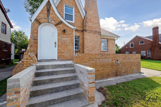 Building Photo - $1,695/month - 4 Bed 2 Bath House in Detroit