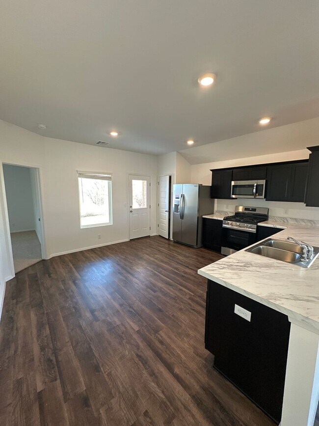 Foto del edificio - NEWER Three Bedroom | Two Bath Home in Oneta Farms