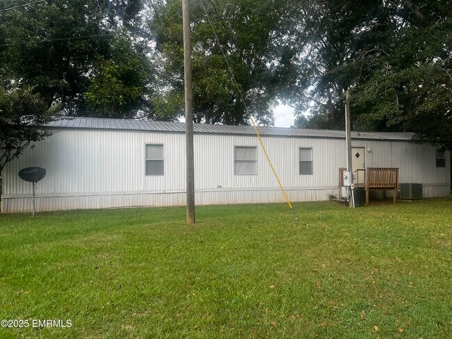 Foto del edificio - 5426 Chandler Rd