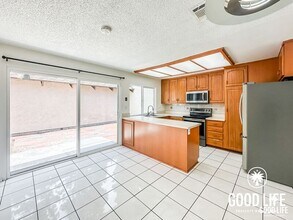 Building Photo - 6747 Parkside Ave