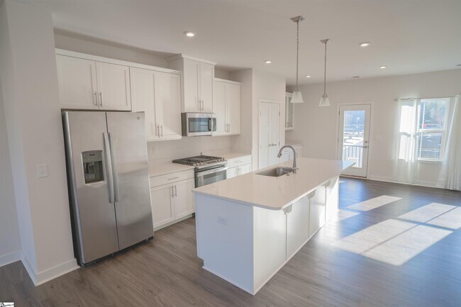 Building Photo - 29 Rollins Ave