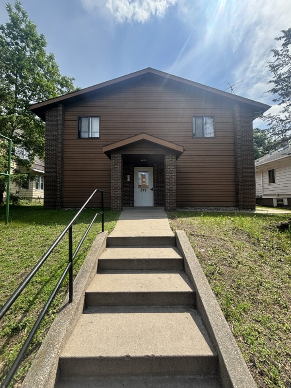 Primary Photo - 822 7th Ave S
