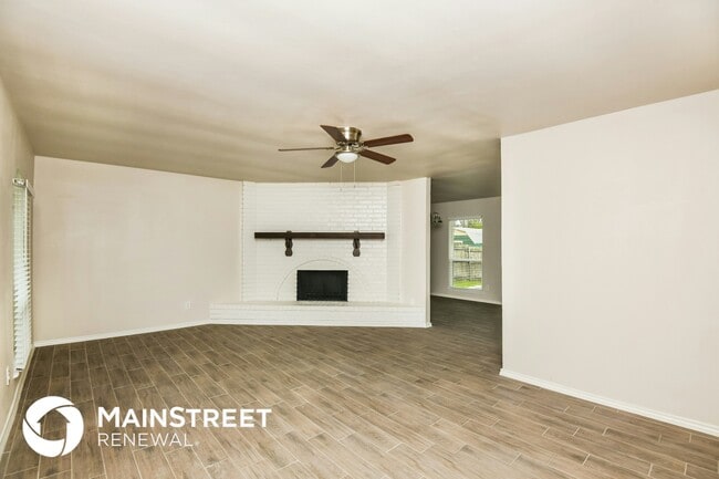 Building Photo - 4217 Longmeadow Way