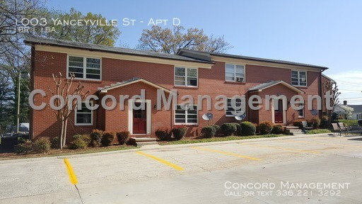 Foto principal - 1003 Yanceyville St