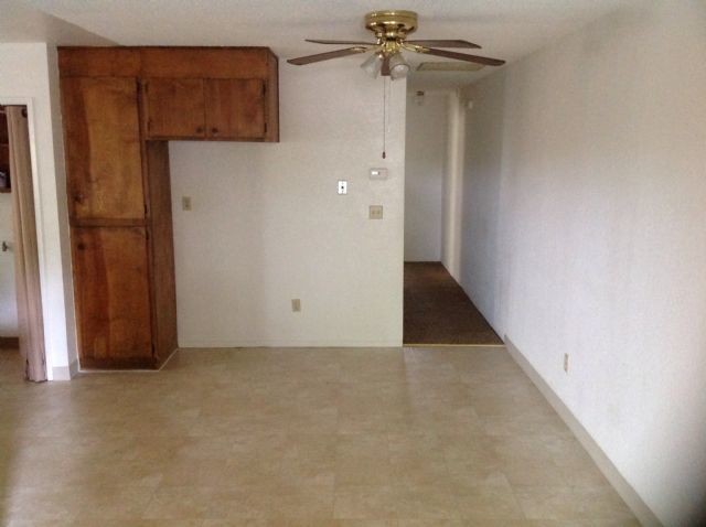 Foto del edificio - Duplex For Rent in Modesto