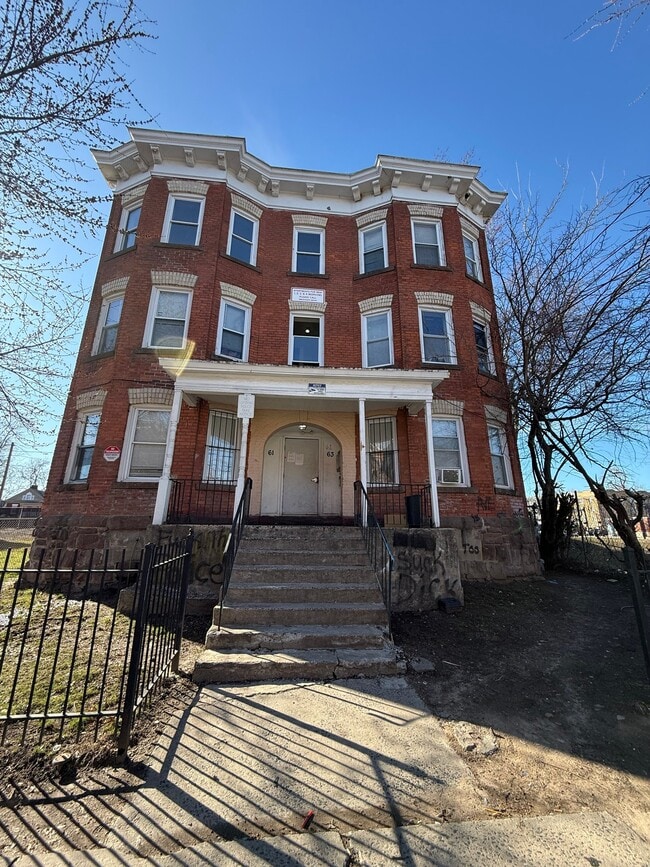 Building Photo - 61 Bedford St
