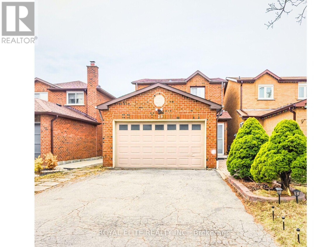 Primary Photo - 29 Ashmore Crescent