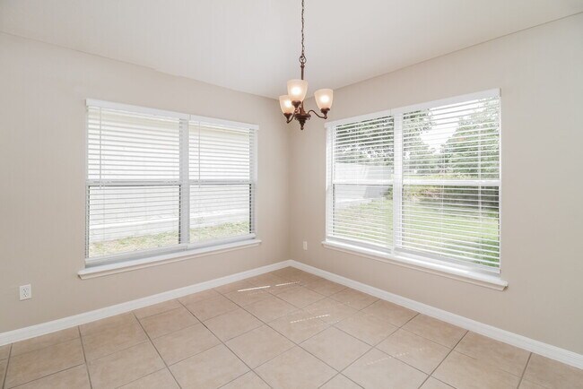 Foto del edificio - 25130 Ironwedge Dr