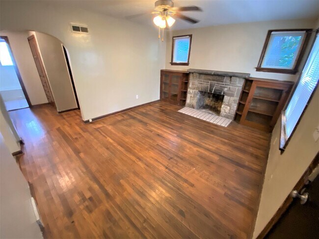 Foto del edificio - 428-430 E. Lane Ave