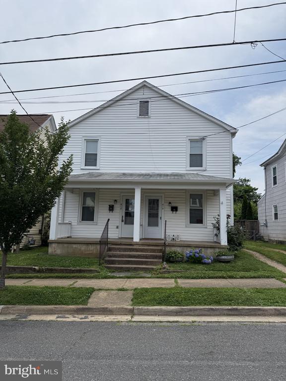 Primary Photo - 618 Wolfe St