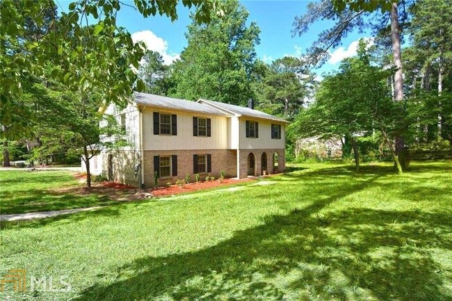 Building Photo - 3119 Garden Ln Dr
